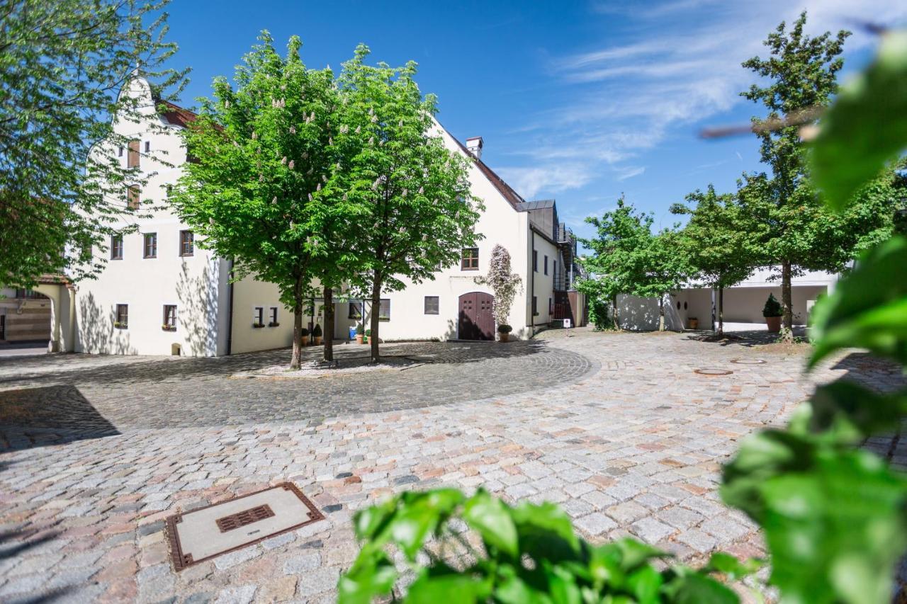 Hotel Klostergasthof Thierhaupten ภายนอก รูปภาพ