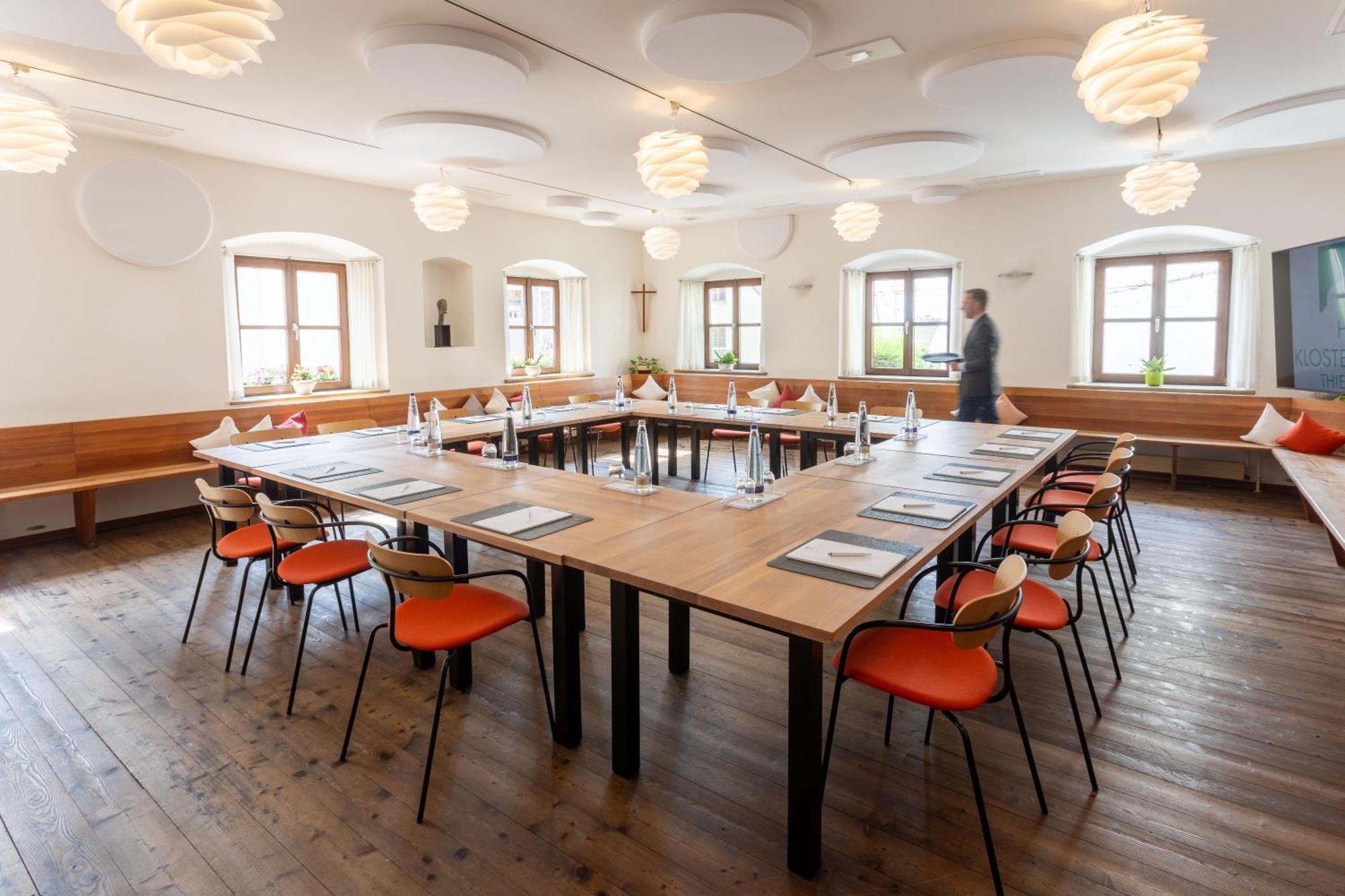 Hotel Klostergasthof Thierhaupten ภายนอก รูปภาพ